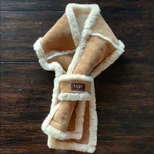 Ugg chestnut pull through scarf